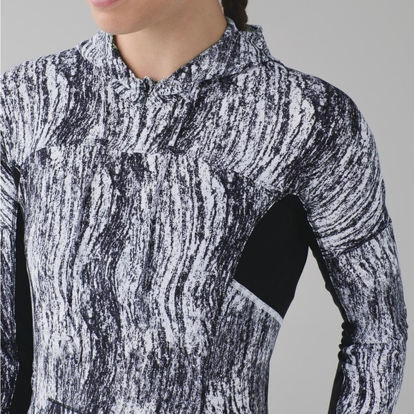 lululemon athletica Tops - Lululemon Women’s Runbeam Hoodie No Size Dot PtP 17in